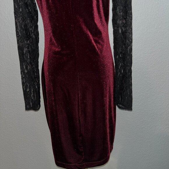 BISOU BISOU Burgundy Stretch Velvet & Black Lace Bustier Corset Style Top EUC- 8 - Picture 8 of 12